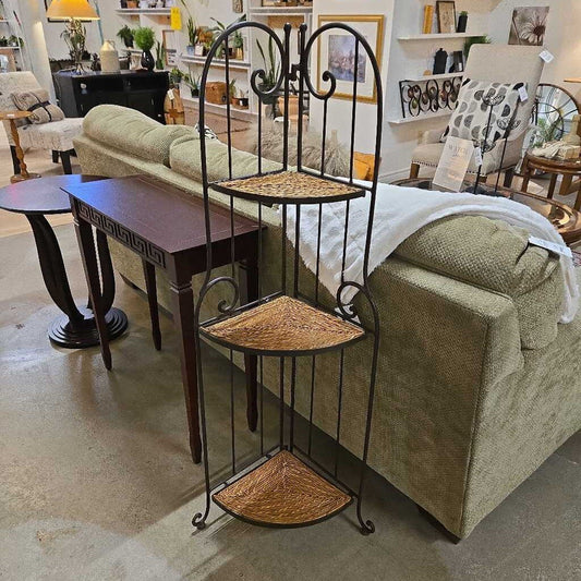 CORNER SHELF W/WOVEN SHELVES