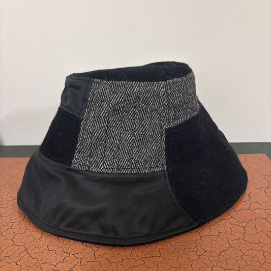 SARAJANE - BLACK PATWORK BUCKET HAT