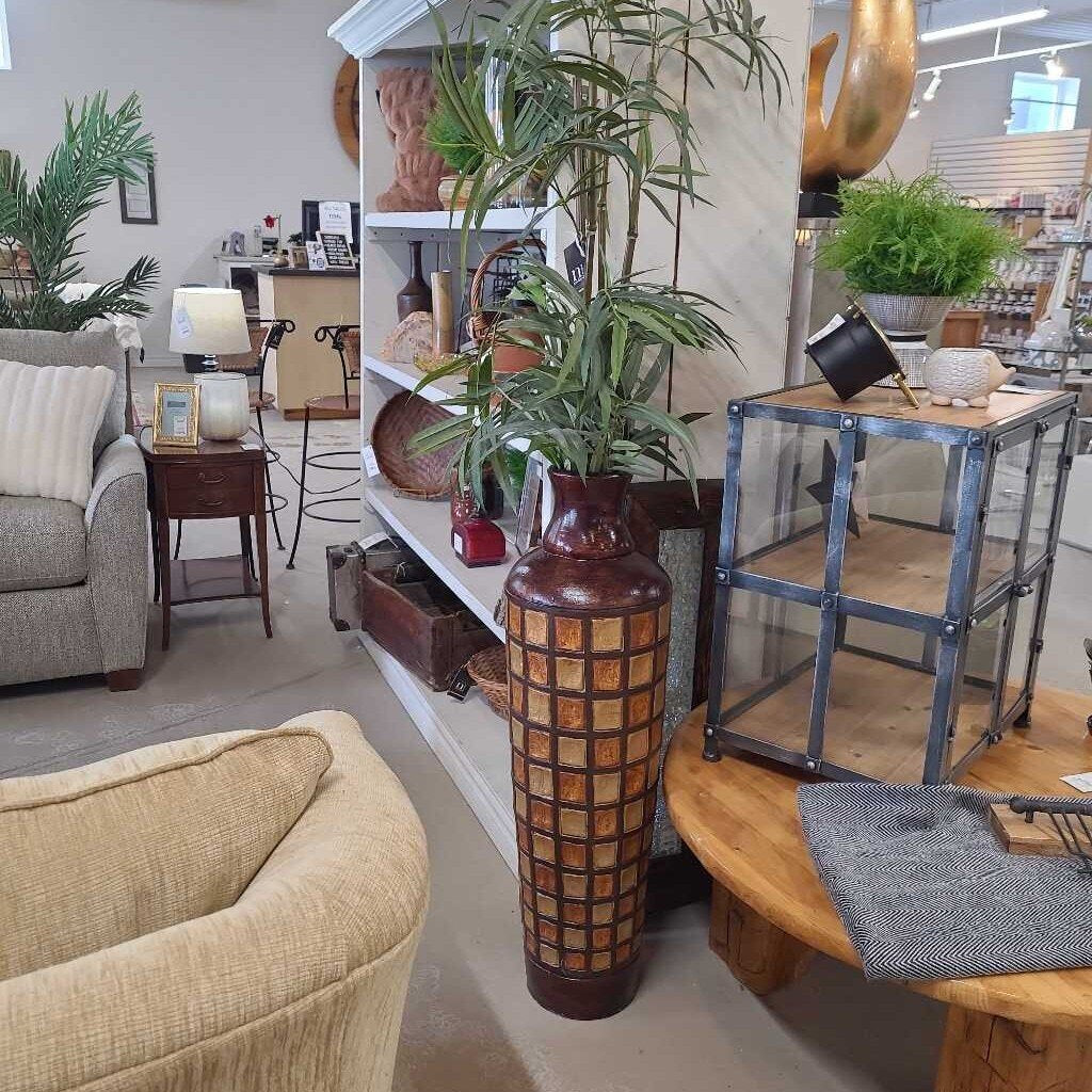 38" FLOOR VASE W/FAUX BAMBOO
