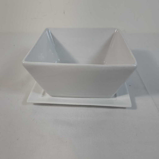 2PC WHITE DISHES