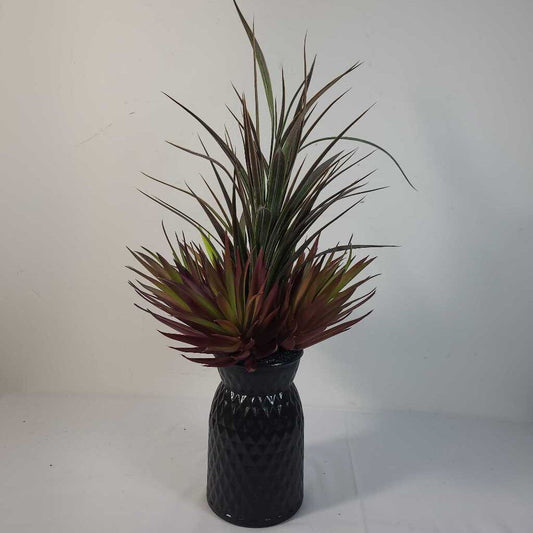 BLACK VASE W/FAUX GRASSES