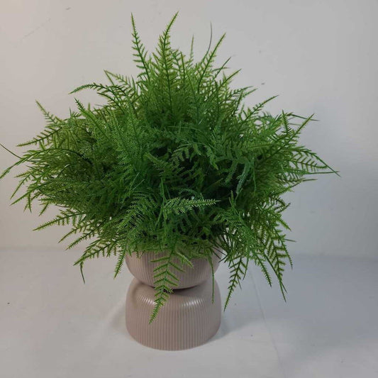 TAUPE RIBBED VASE W/FAUX FERN