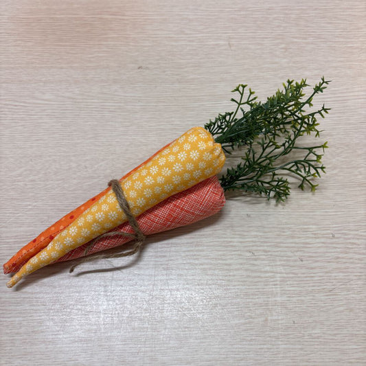 11" Stuffed Carrots - Tablescapers