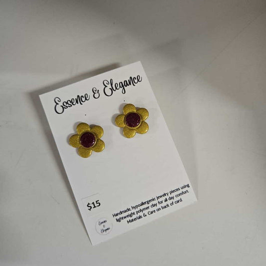 BRIDGERTON - GARNET GOLD FLOWER STUD
