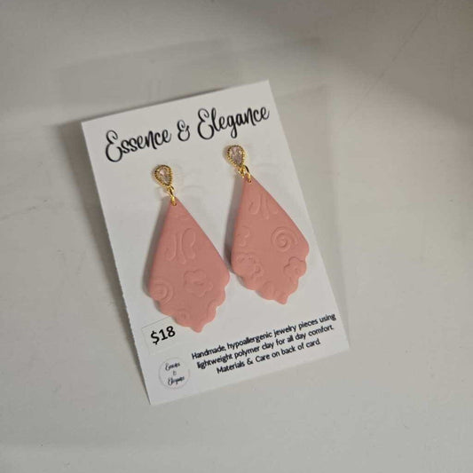 BRIDGERTON - PINK BUTTERFLY SCALLOP - CZ GOLD STUD