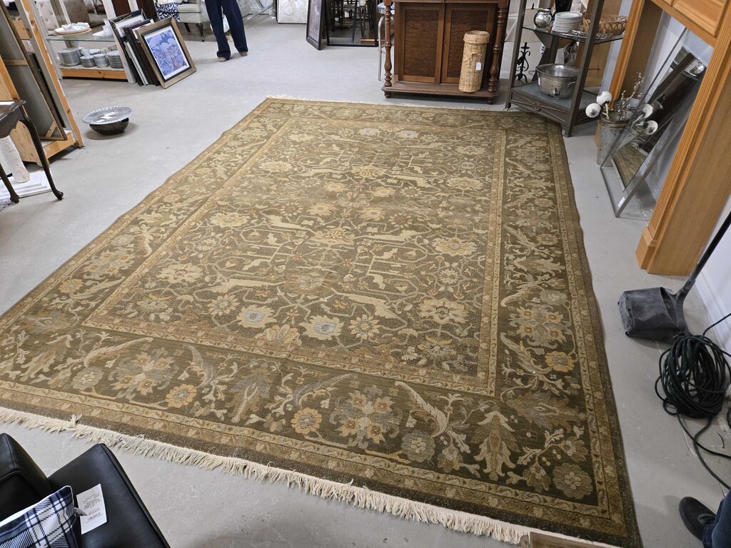 9'6" X 13' AREA RUG