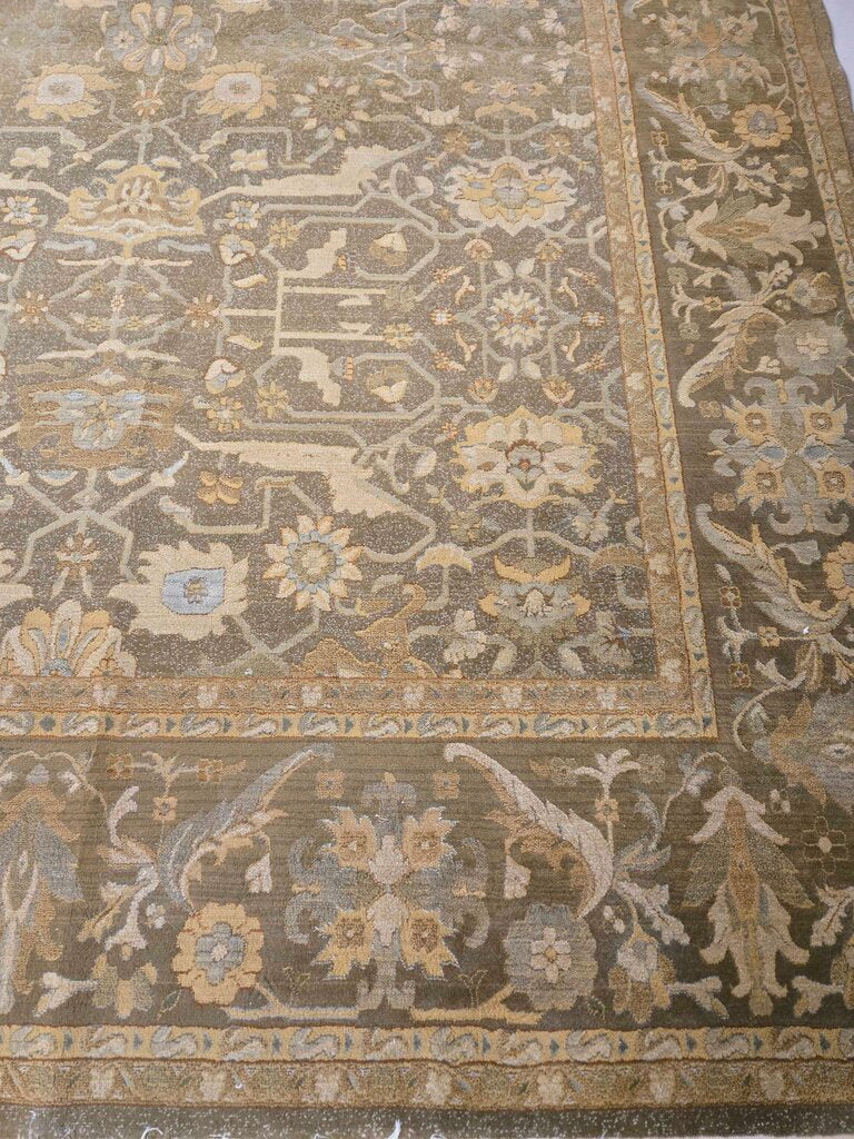 9'6" X 13' AREA RUG