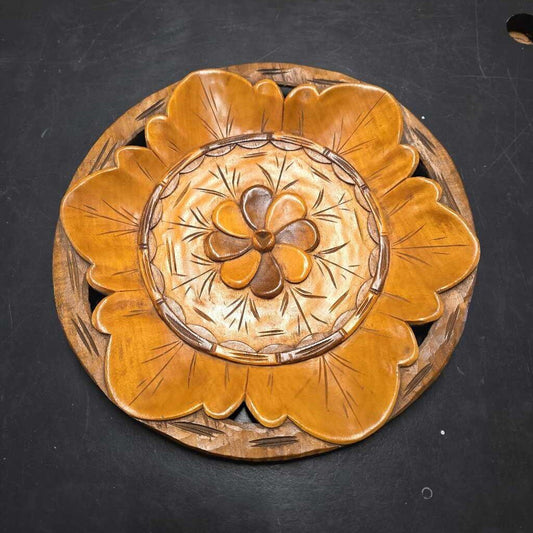 CARVED WOOD FLOWER DECORATIVE DISH
