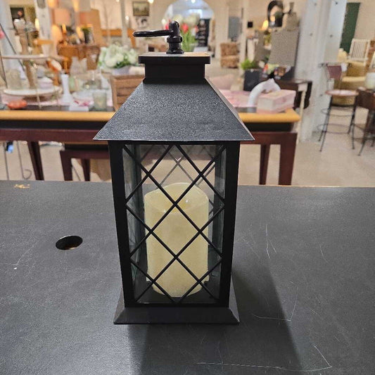 BLACK LANTERN W/LED LIGHT