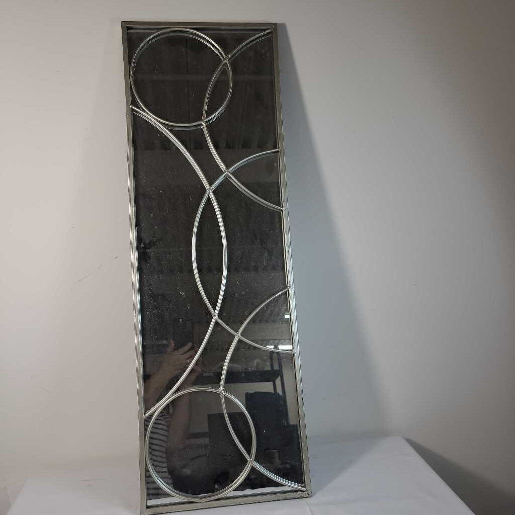 SILVER MIRROR W/DECORATIVE OVERLAY