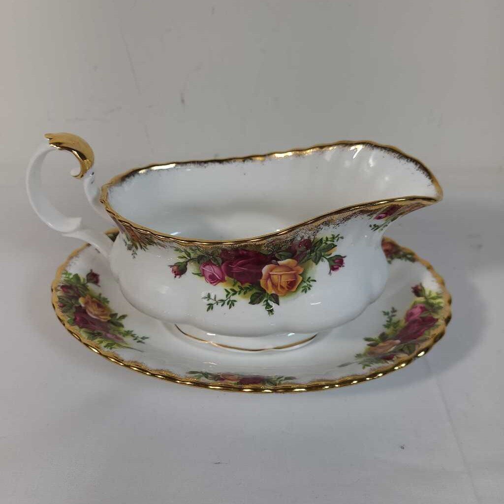 OCR GRAVY BOAT + PLATE