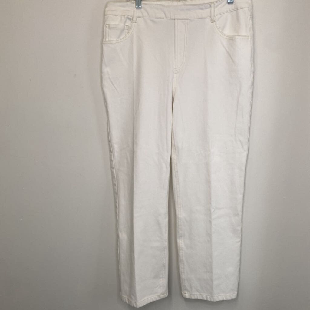HALARA - WHITE PULL-ON JEANS