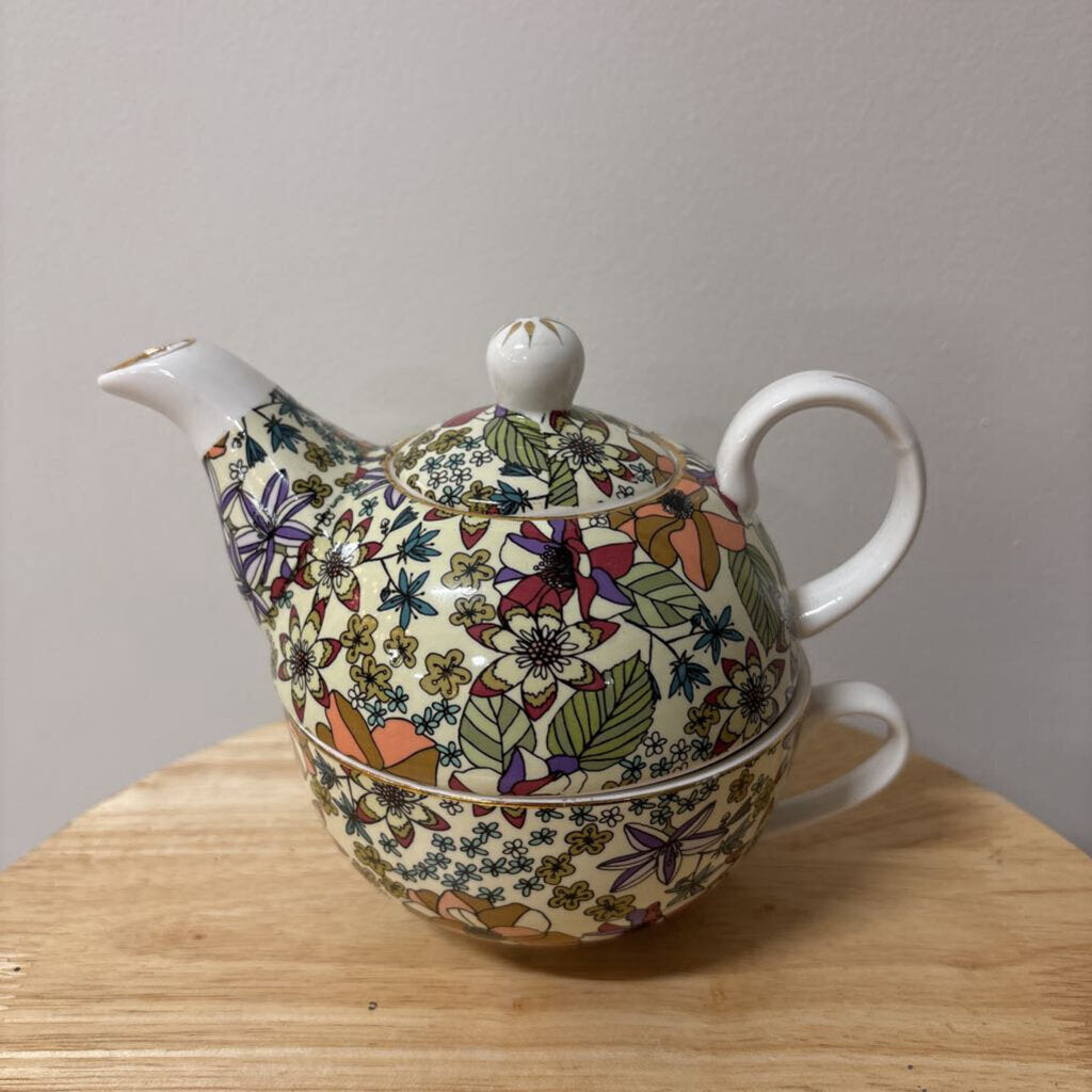 Grace's Teaware Pot and Cup Set