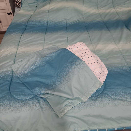BLUE TWIN COMFORTER & SHEET SET