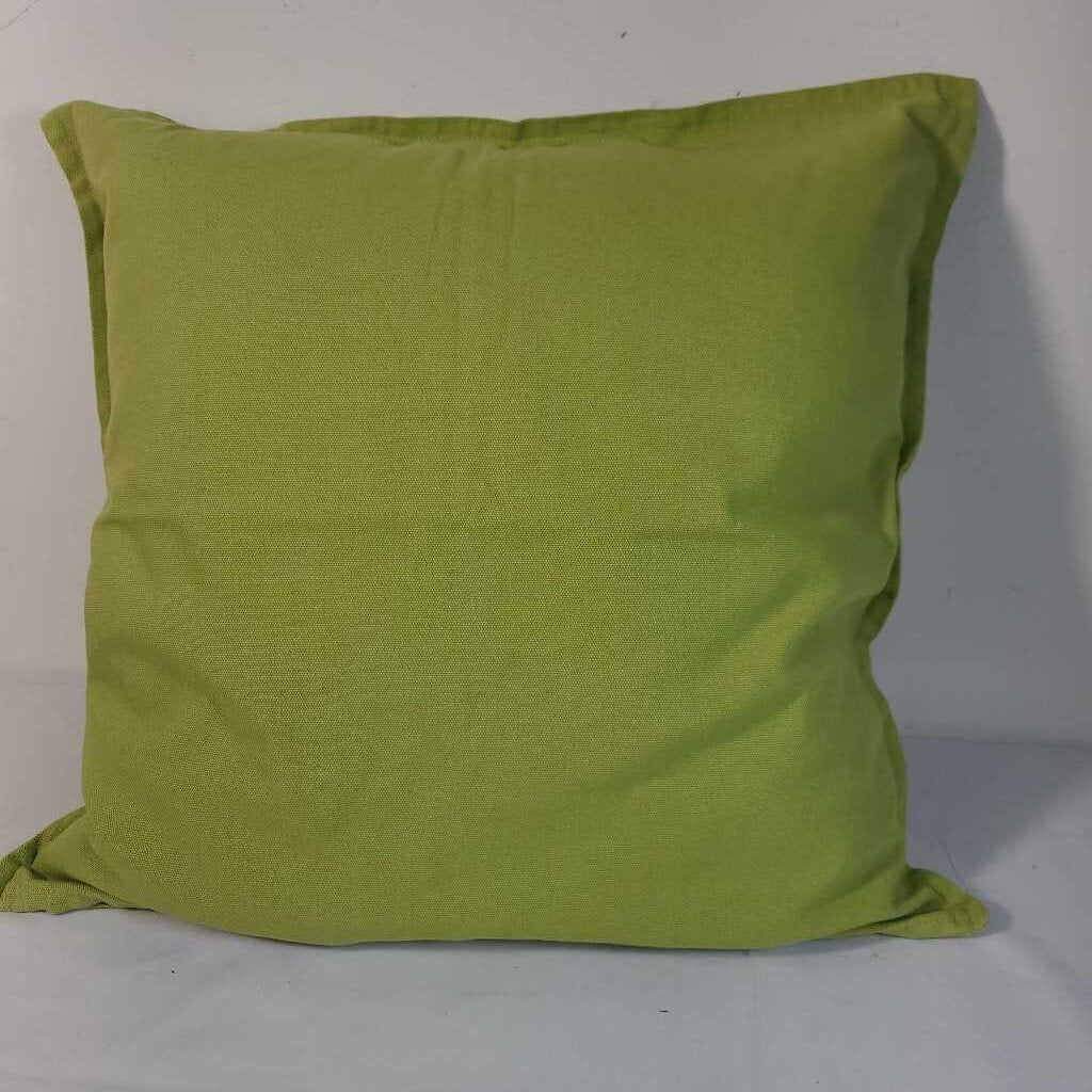 GREEN PILLOW W/ DOWN INSERT