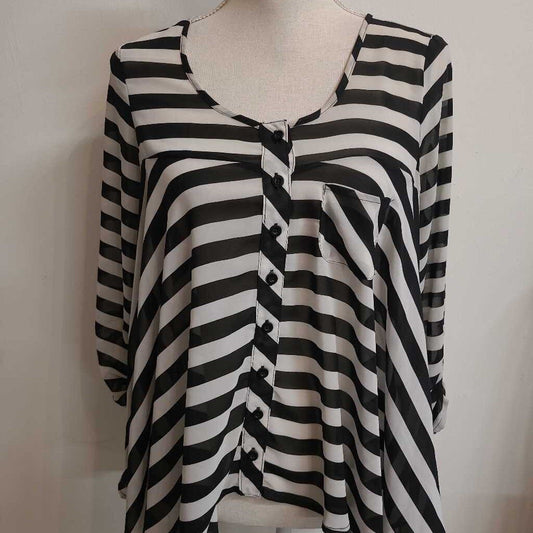 BLACK & WHITE STRIPED BLOUSE