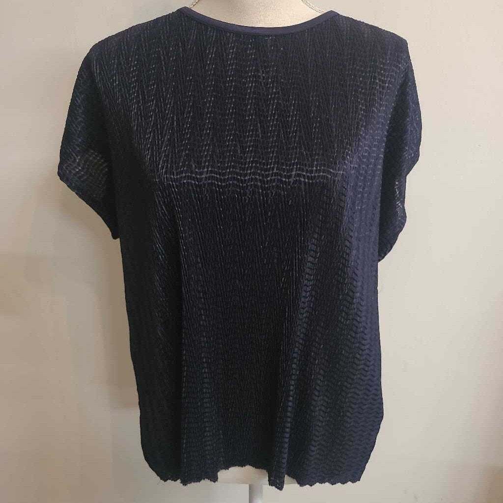 NAVY CRINKLE TOP