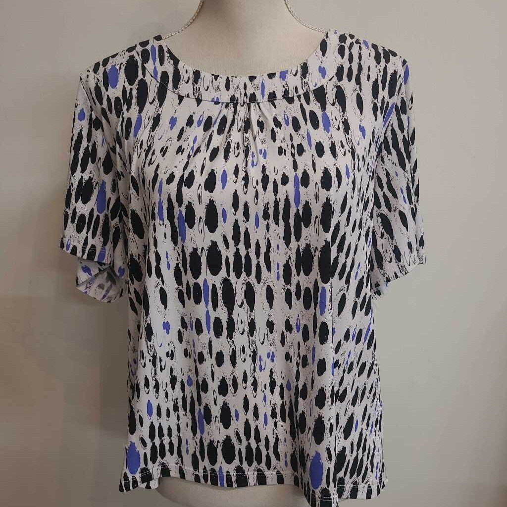 WHITE TOP WITH PATTERN
