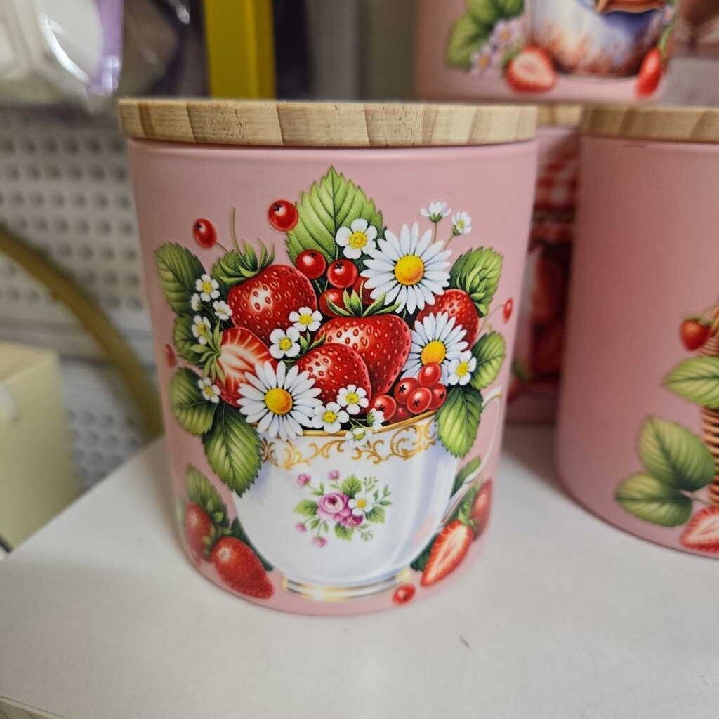 8oz Strawberry Shortcake Soy Candle