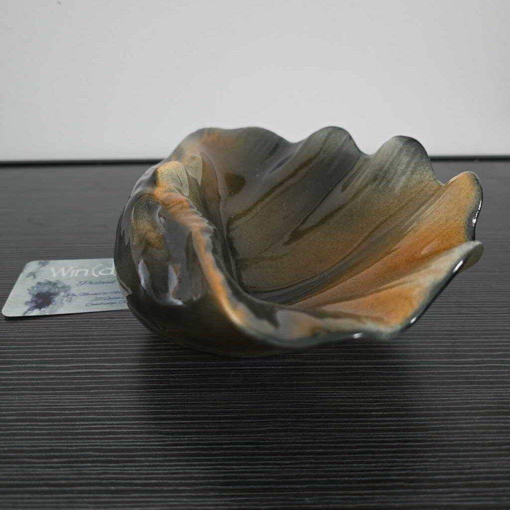 Vintage CANADIAN STONEWARE Charlottetown PEI Shell Bowl