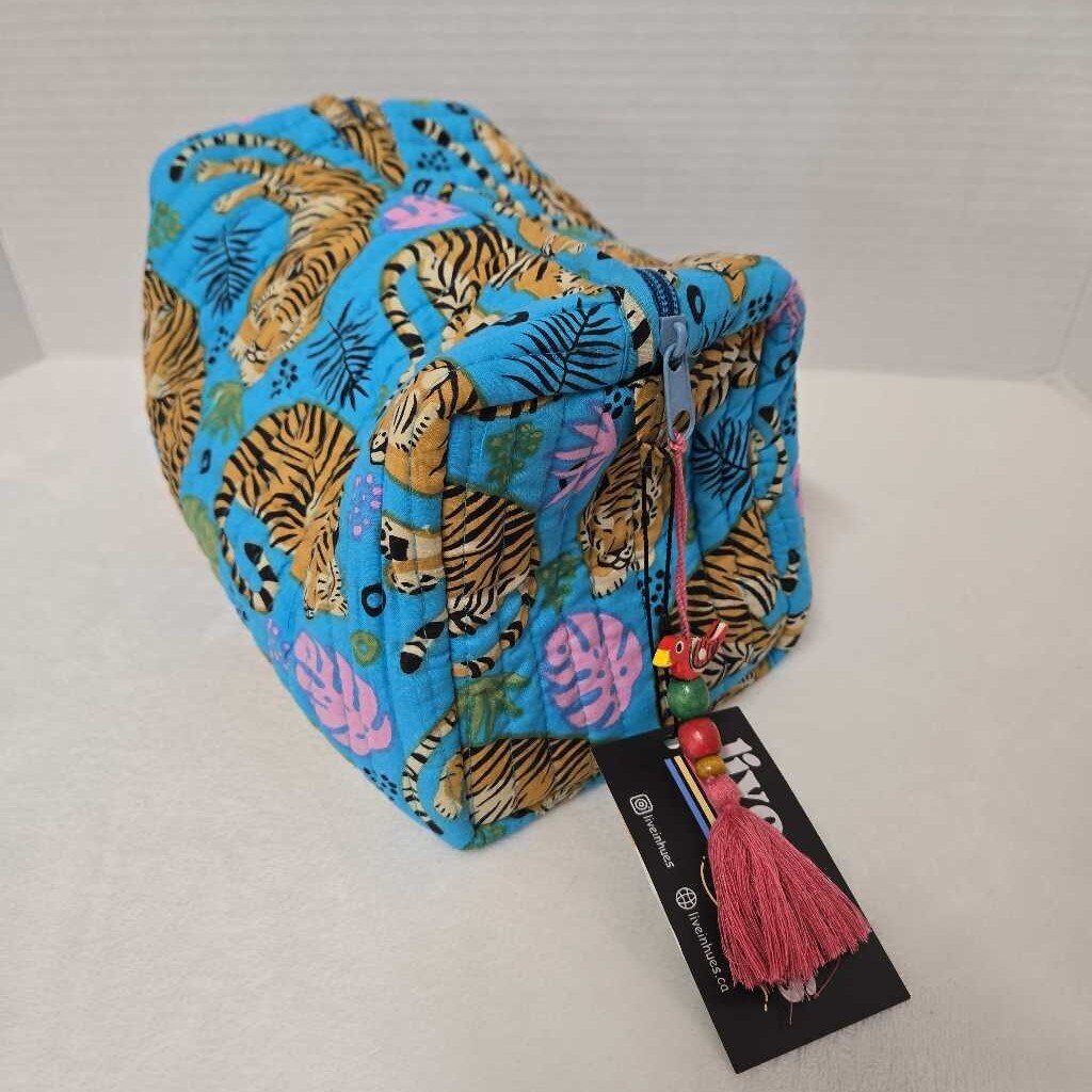 TIGER ROAR POUCH