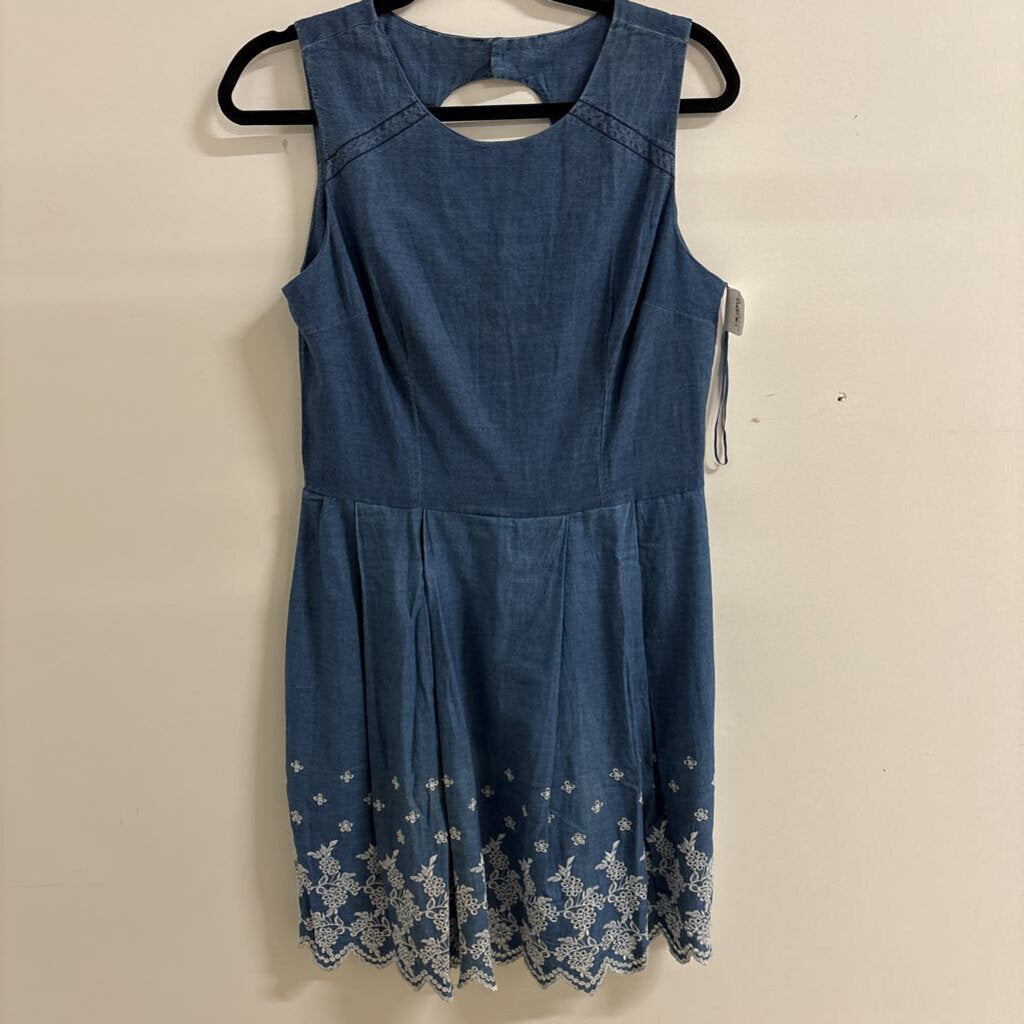 Sleeveless Denim Mini Dress with White Floral Embroidery.
