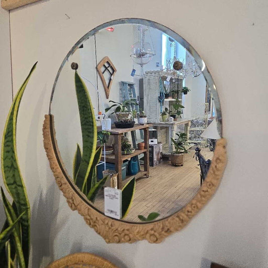 VTG ROUND MIRROR W/ROSES