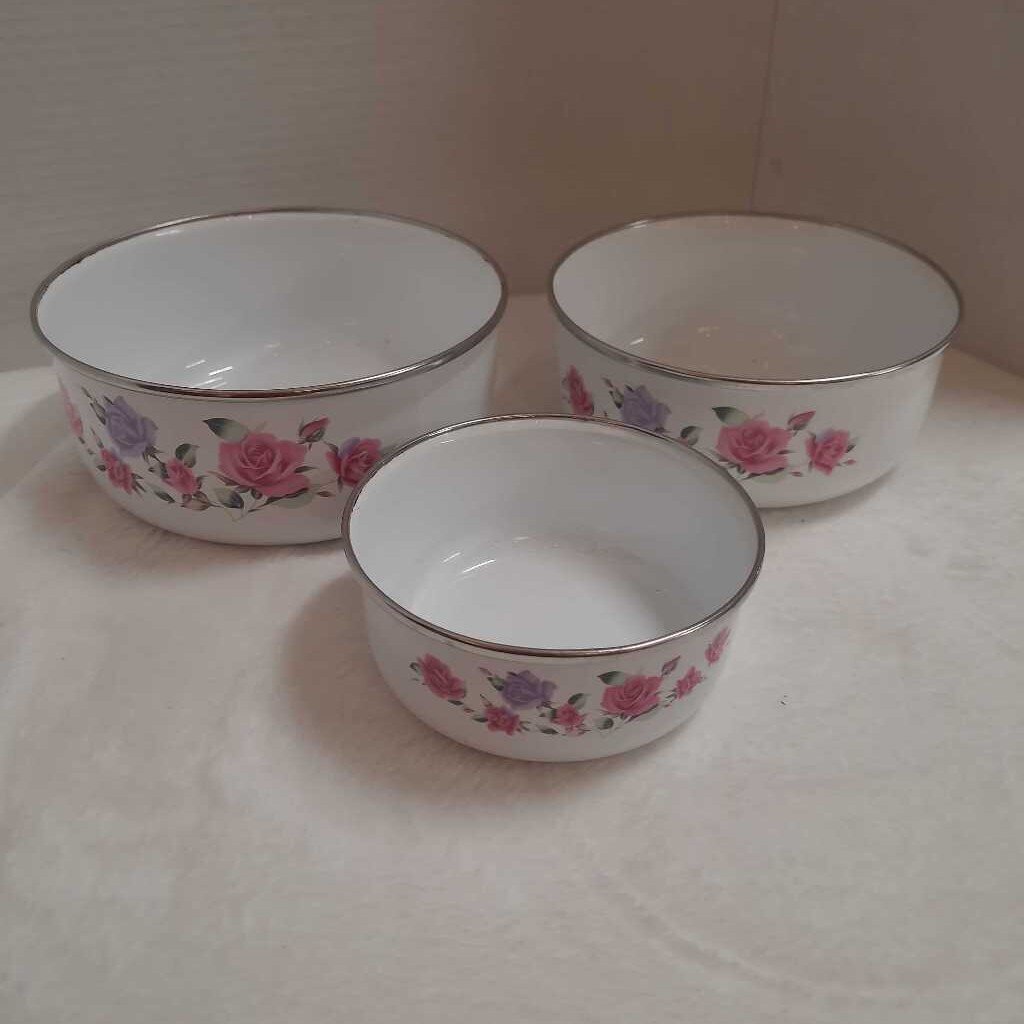Vintage GMI Enamelware Mixing Bowl set of 3
