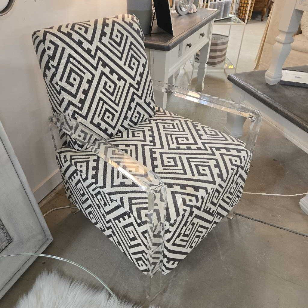 VERA ACCENT CHAIR