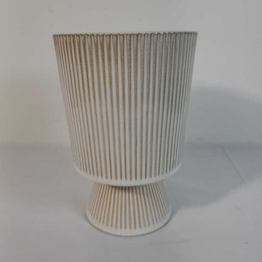 TAUPE RIBBED POT