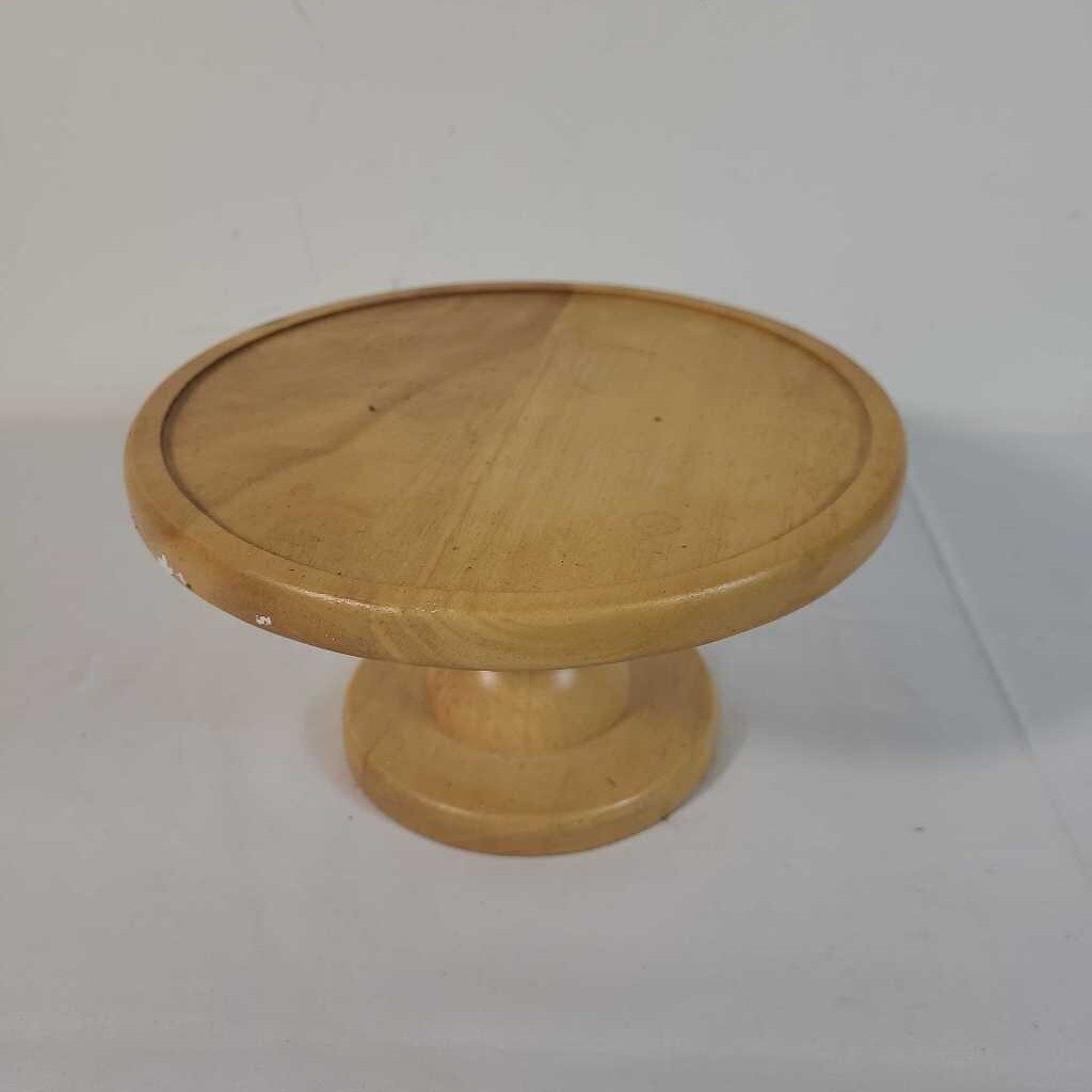 7.5" DIA CANDLE HOLDER ON WOODEN BASE