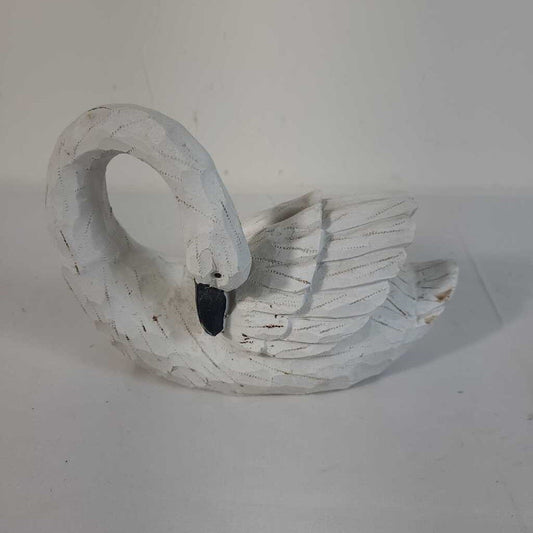 CARVED SWAN W/CURVED NECK