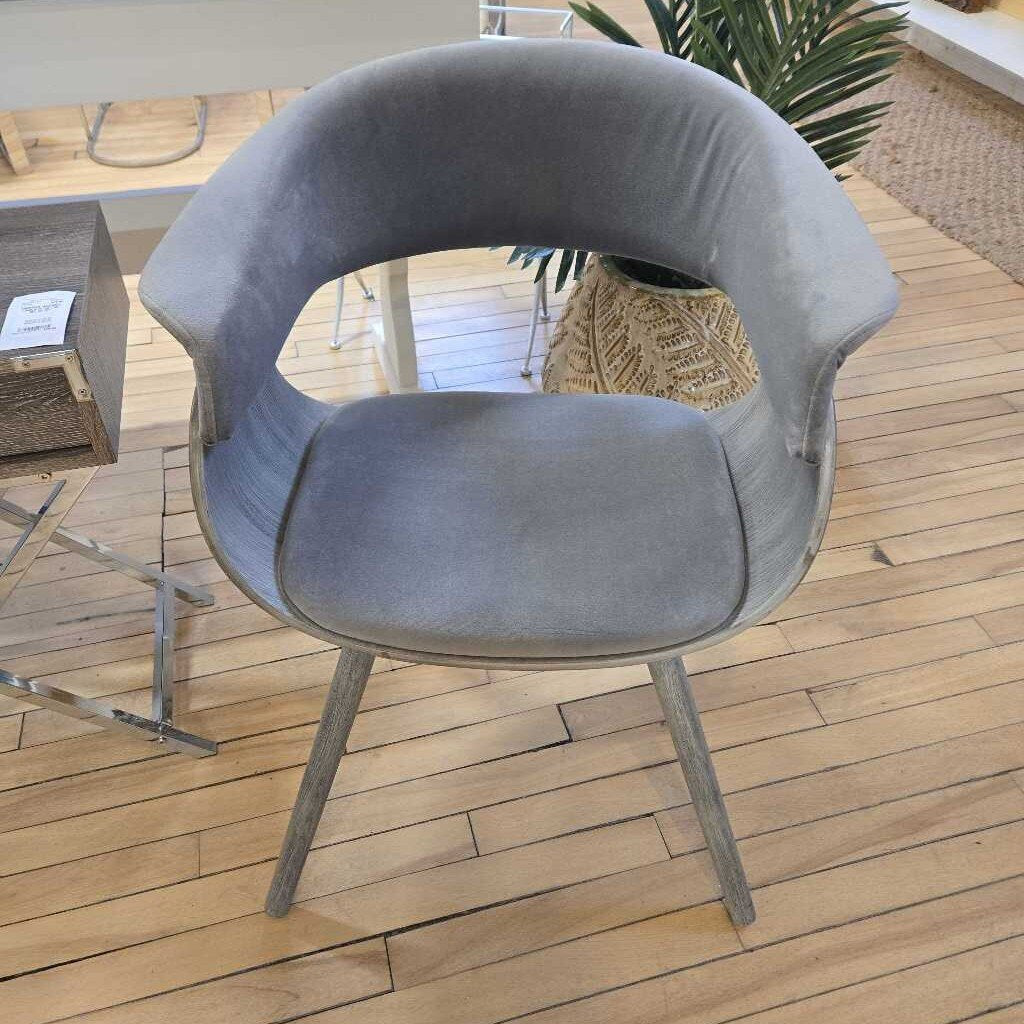 ANDRE ACCENT CHAIR