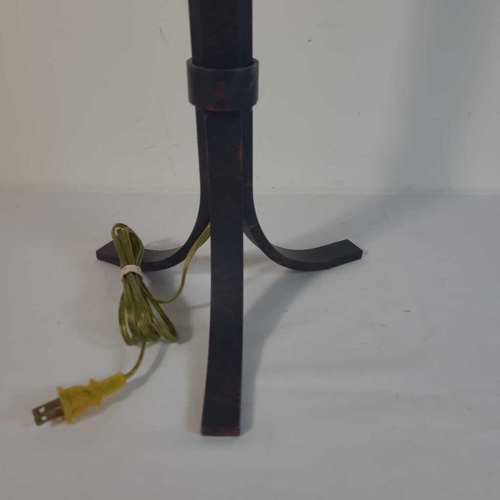 IRON BASE TABLE LAMP