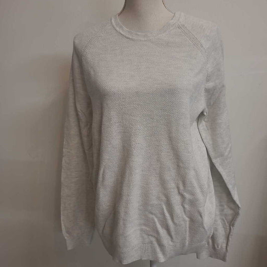 LIGHT GREY SWEATER