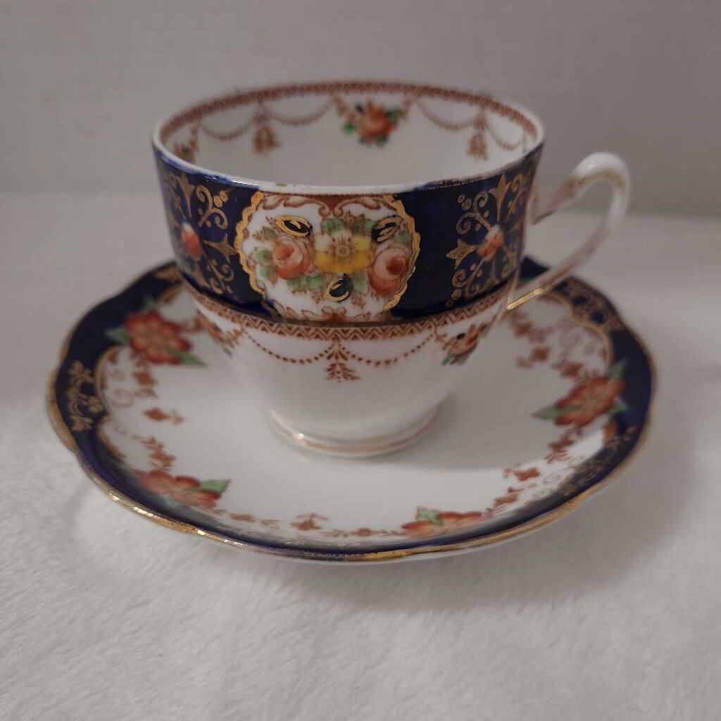 Vintage Amari Pattern Tea cup