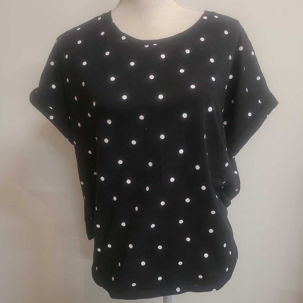 BLACK & WHITE POLKA DOT TSHIRT