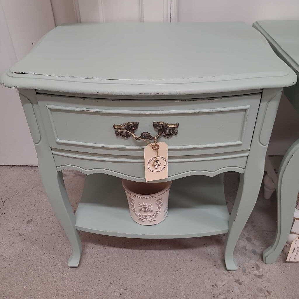 Vintage Accent Table/Drawer
