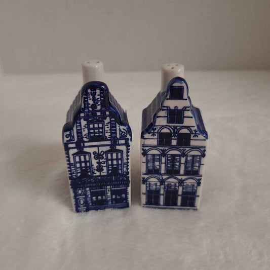 pair Dutch Salt and pepper