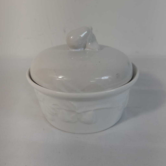 VTG WHITE CERAMIC FRUIT EMBOSSED LIDDED DISH