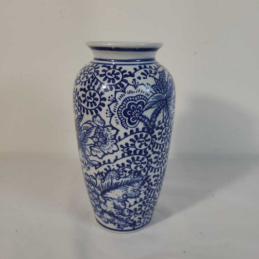 BLUE & WHITE CERAMIC VASE