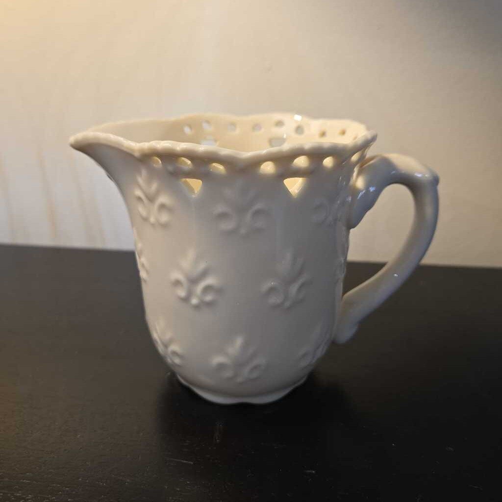 CREAM LACE SKYE MCGHIE CREAMER