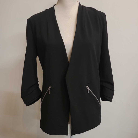 BLACK OPEN FRONT BLAZER