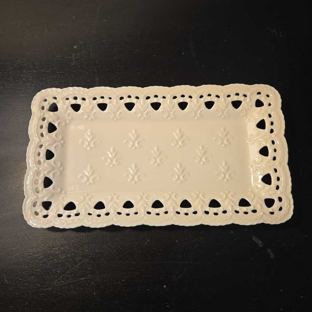 CREAM LACE SKYE MCGHIE RECTANGULAR DISH