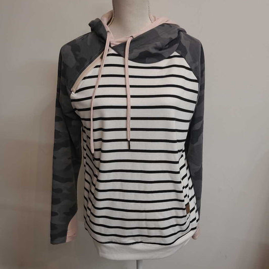 BLACK/WHT STRIPED LIGHTWEIGHT HOODIE