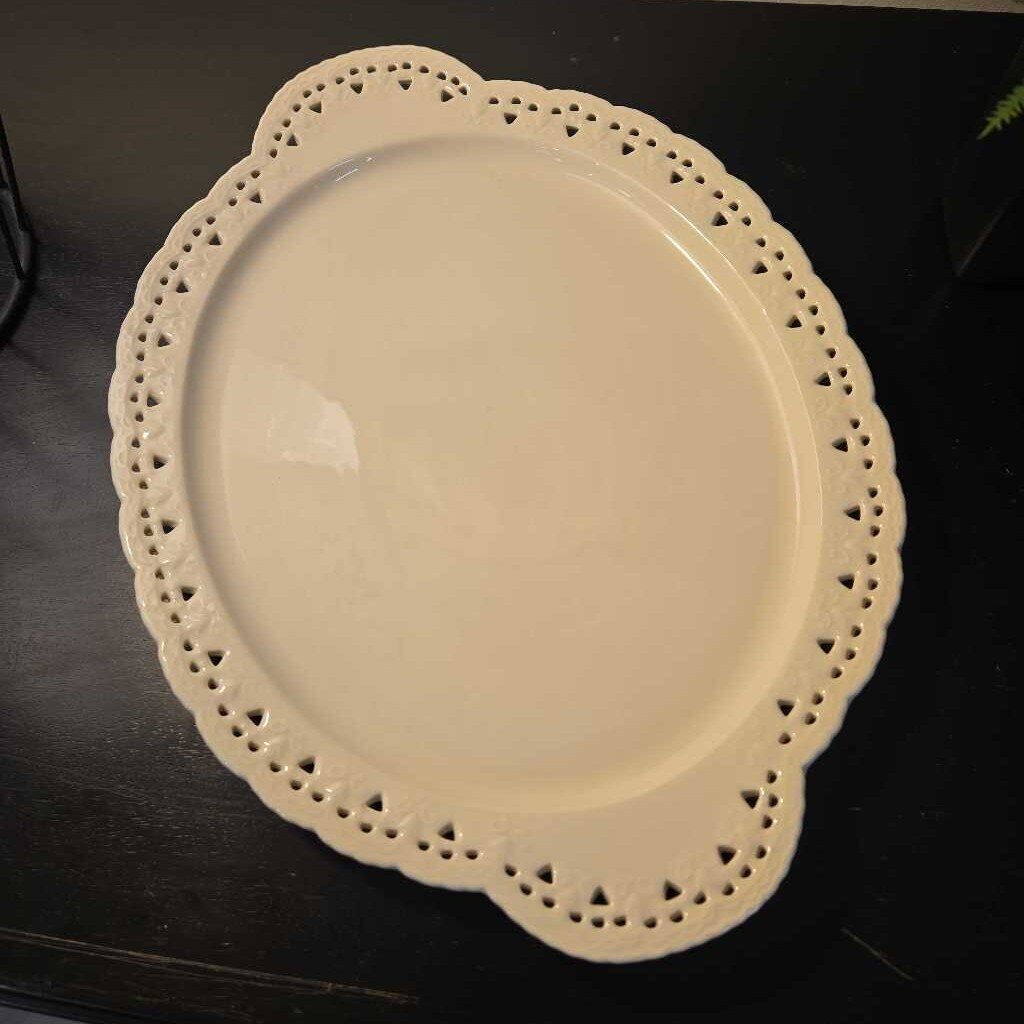 CREAM LACE SKYE MCGHIE OVAL SERVING PLATE W/HANDLES
