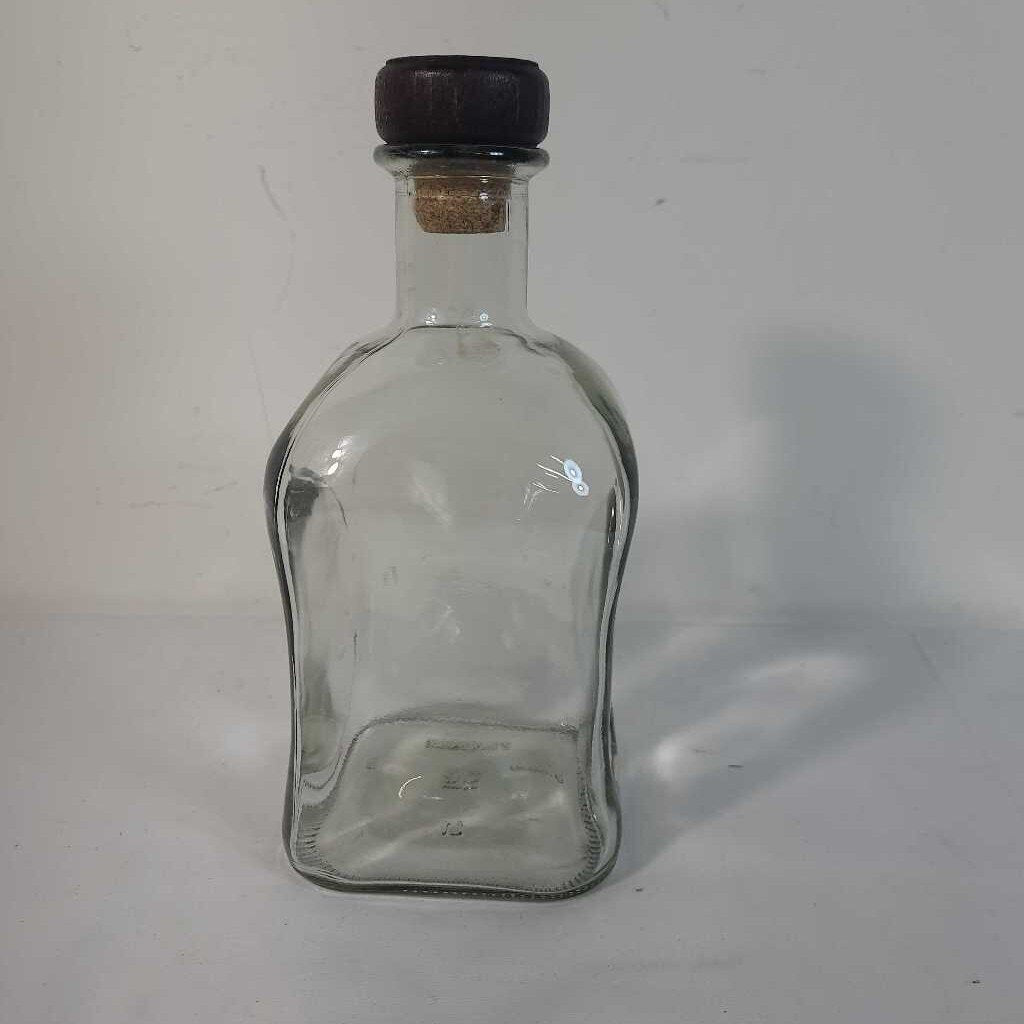 SQ GLASS BOTTLE W/ CORK STOPPER