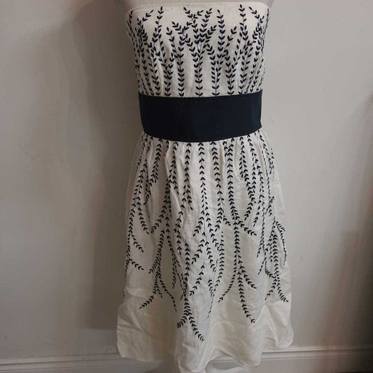 CREAM & BLACK EMBROIDERED STRAPLESS DRESS