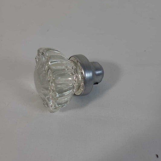 GLASS DOOR KNOB W/ SILVER BASE
