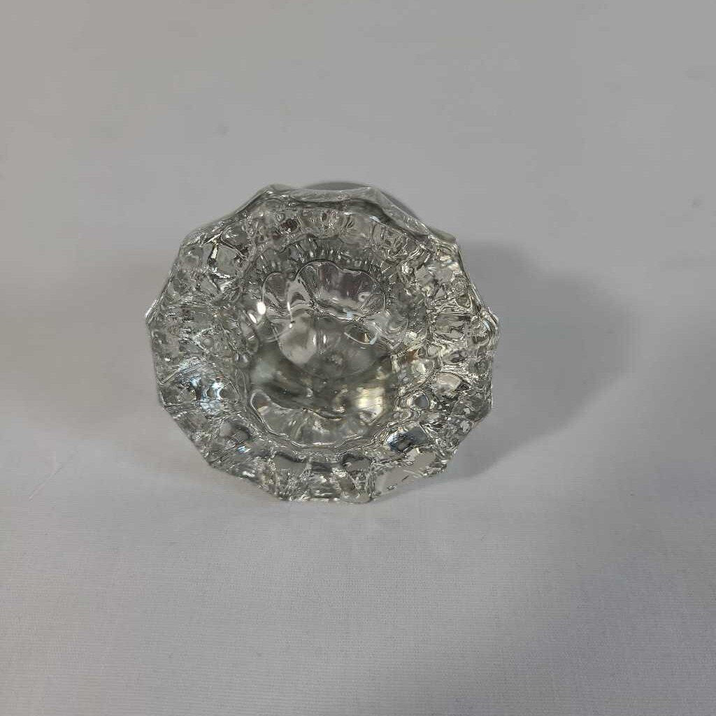 GLASS DOOR KNOB W/ SILVER BASE